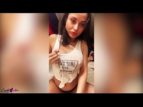 ❤️ Mulher bonita e mocinha masturbando-se e acariciando suas enormes mamas em uma camiseta molhada ❤️❌ Apenas porno em pt-br.pornio.xyz ﹏